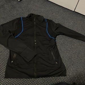 zip up gym top size small in good condition